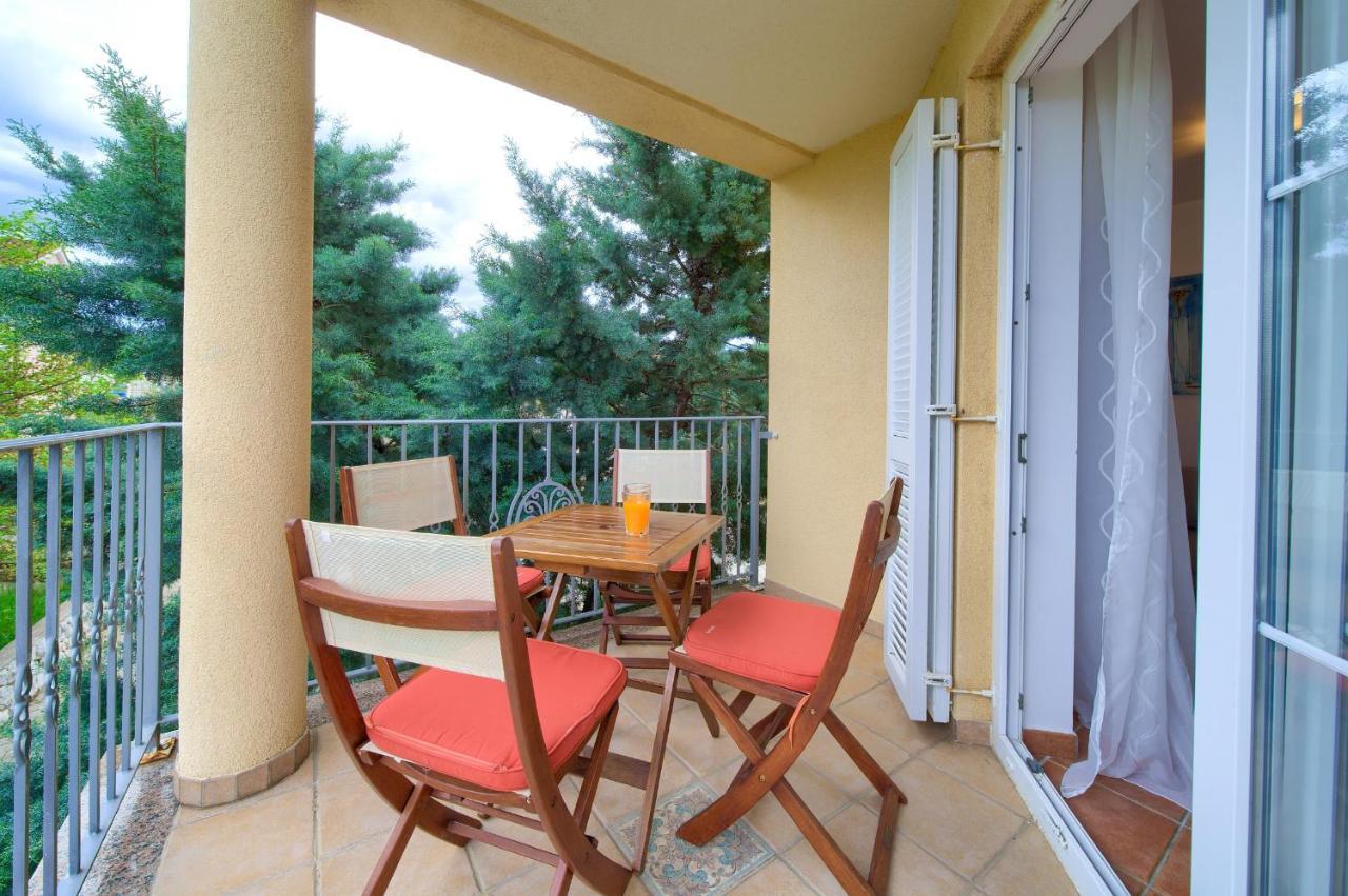 Apartment Camellia Vantacici Exterior foto